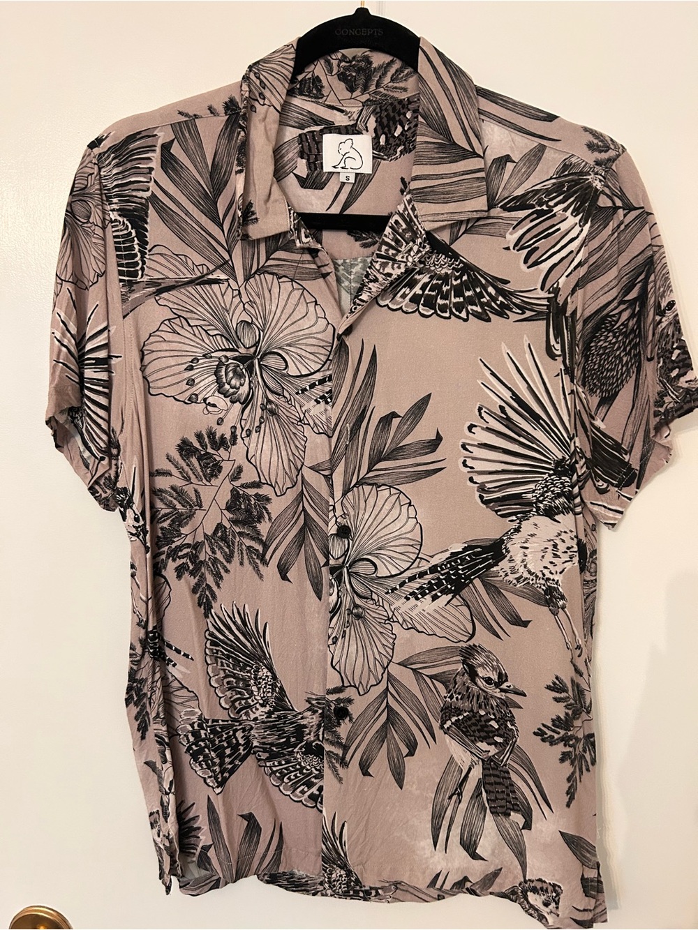 Button-Down Short Sleeve Shirt in Grey with Black Botanical & Bird Print